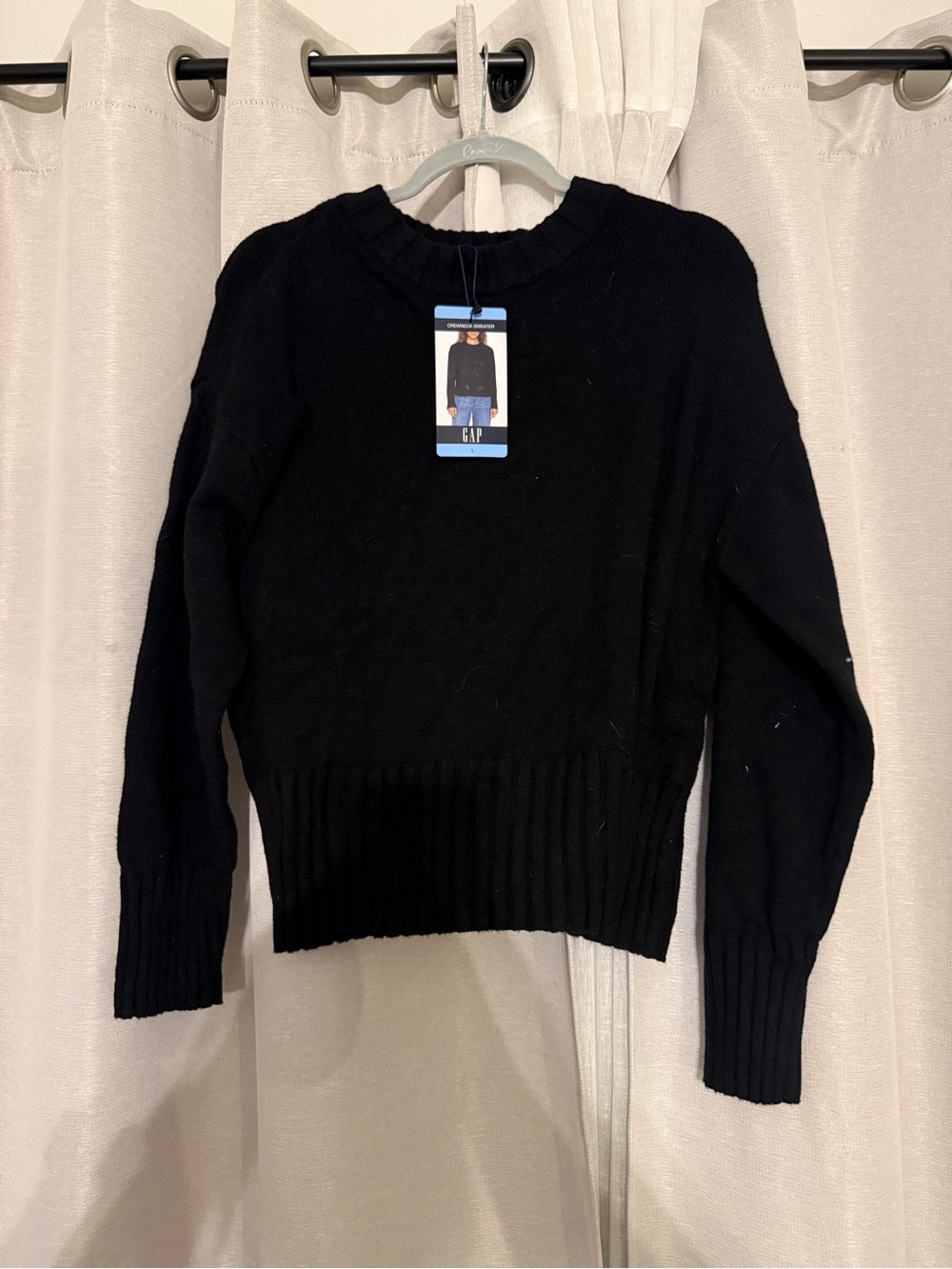 GAP Black Crewneck Ribbed Hem Sweater